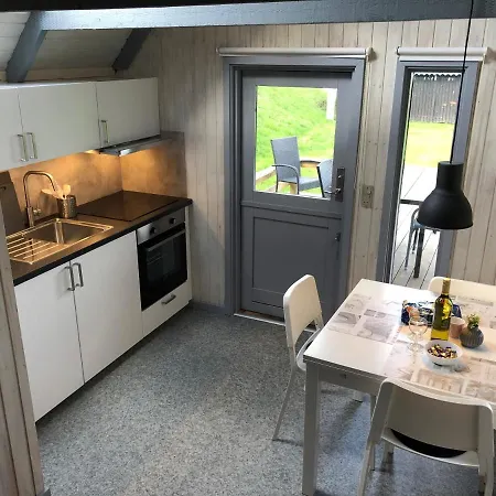 Laerkelunden Camping & Cottages Resort *